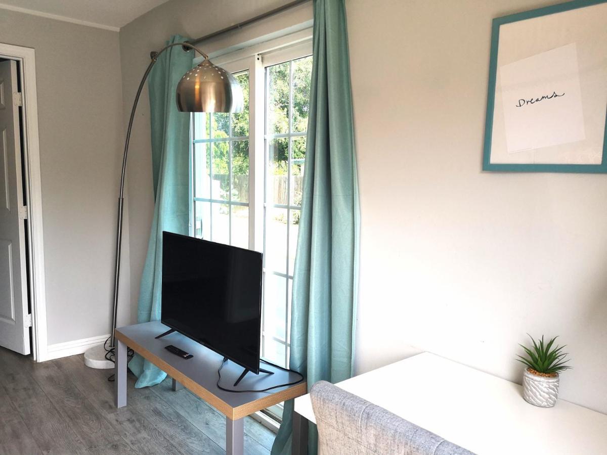 Homestay With Private Entrance